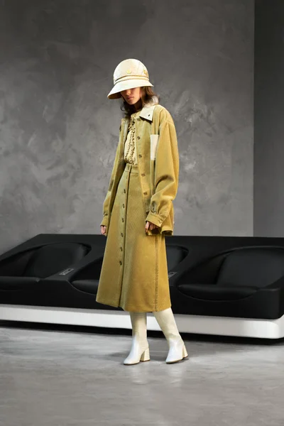 Look 23